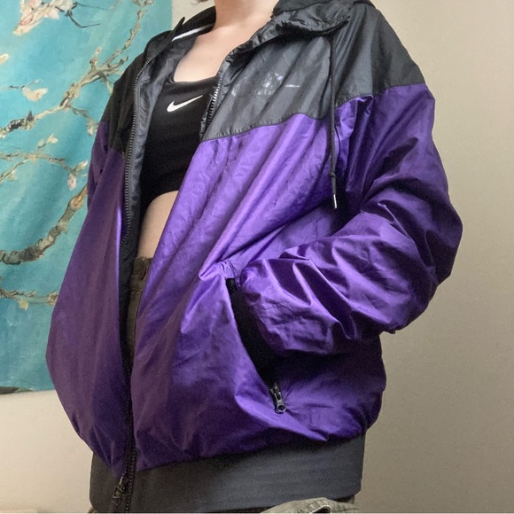 Vintage Nike Windbreaker! - Picture 3 of 11